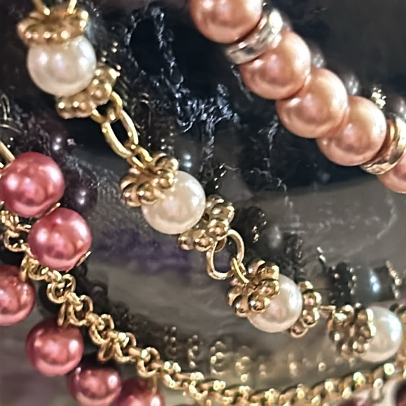 Blushing Rose 3 row Necklace & Earrings - Picture 5 of 11